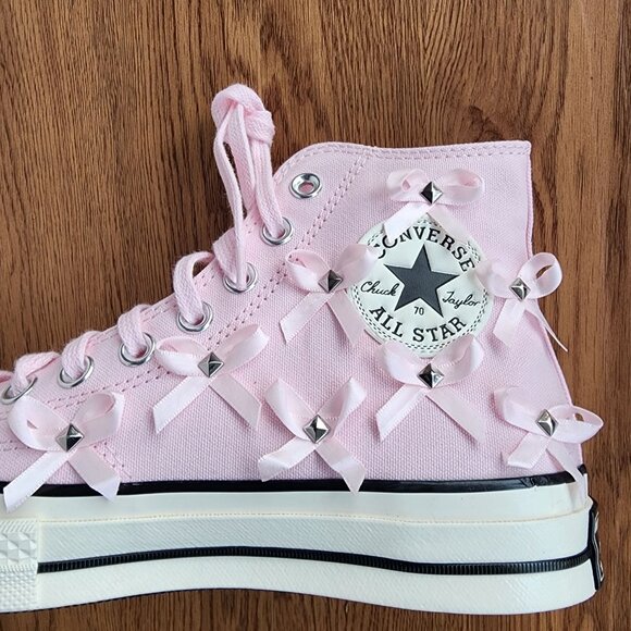 ⭐Converse Chuck 70 Hi Bow Edgy Studded Size 4 Men's Shoes Sneakers Pink A14444C⭐ - Picture 7 of 10